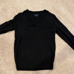 GAP Black V-Neck Pullover Sweater